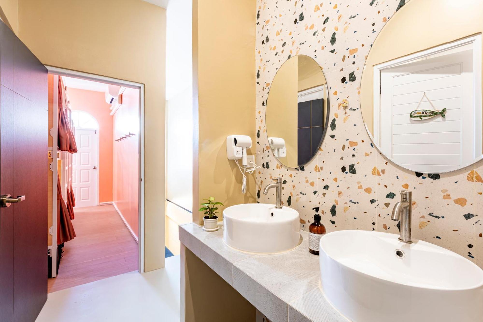 Sweett Lemon Hostel Patong Zewnętrze zdjęcie