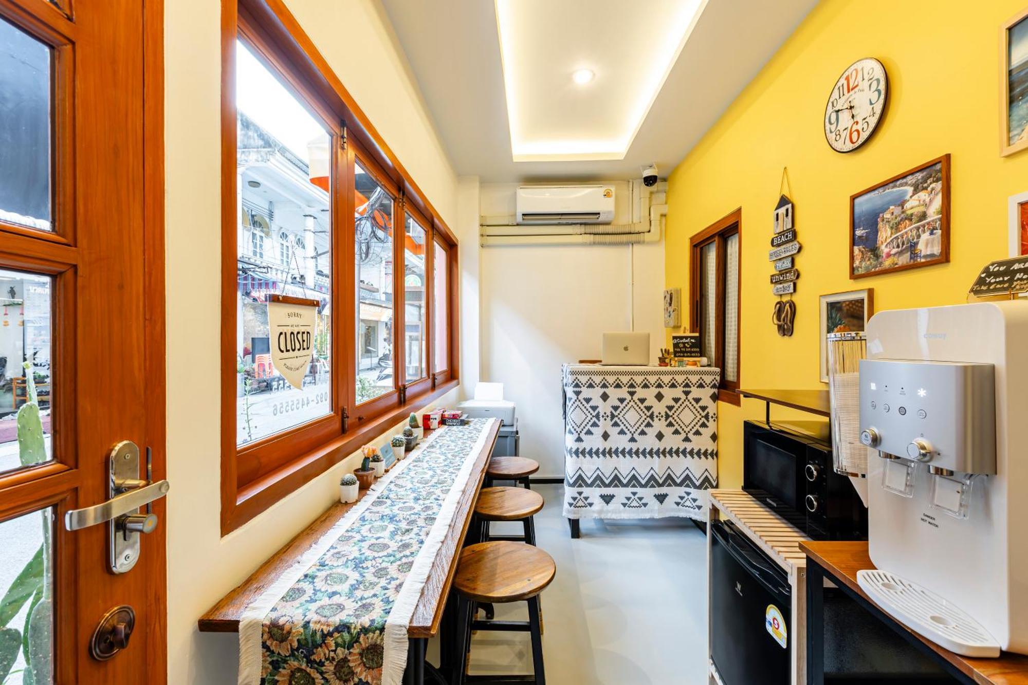 Sweett Lemon Hostel Patong Zewnętrze zdjęcie